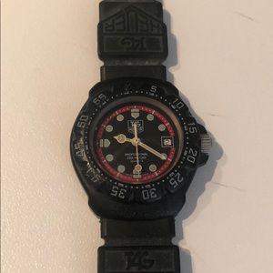 Tag Heuer ladies rubber watch small face black